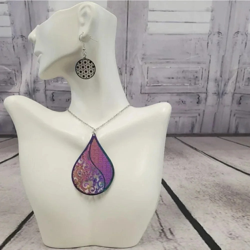 Metallic Rainbow Geometric Teardrop Necklace With Round Geometric Earrings